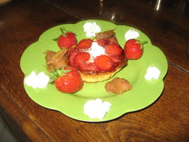 Tartelettes � la rhubarbe et aux fraises
