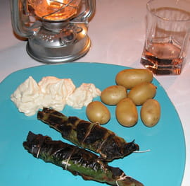 Sardines en papillote de feuilles de figuier et chantilly � la moutarde
