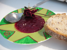 Confiture de roses anciennes
