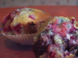 Muffins aux fruits rouges et au chocolat blanc