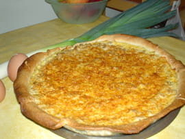 Quiche au thon sur fondue de poireaux