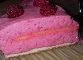 Bavarois � la framboise au coeur de citron