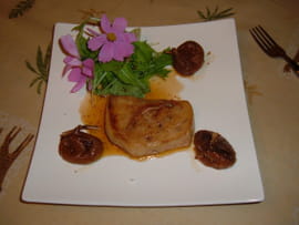 Foie gras po�l� et figues confites au Muscat