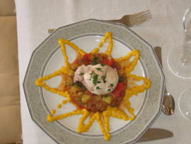 Ratatouille mi-cuite � l oeuf poch�