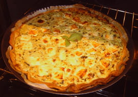 Tarte de courgettes, feta et pignons