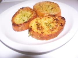 Toasts grill�s � l ail