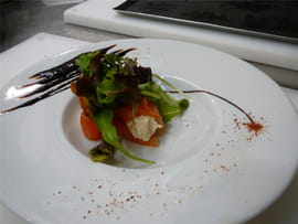 Millefeuille saumon fum�, pomme de terre et ch�vre