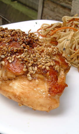 Poulet laqu� aux graines de s�same