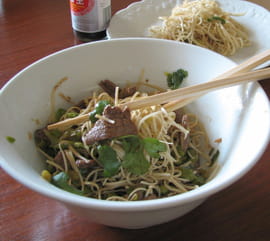 Nouilles chinoises saut�es au boeuf