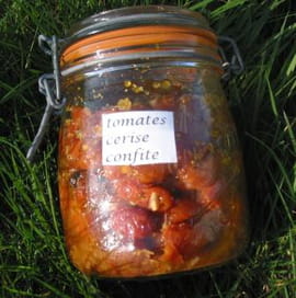 Conserve de tomates confites