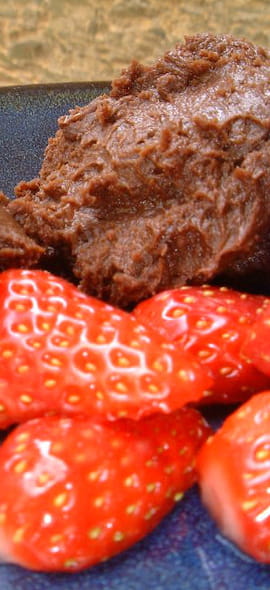 Quenelles de chocolat et fraises