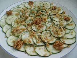 Carpaccio de courgettes aux noix