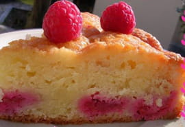 G�teau fondant aux amandes et framboises