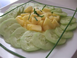 Salade de concombre et de mangue