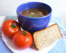 Soupe piment�e aux tomates et � la roquette