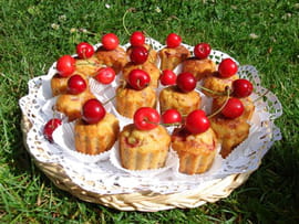 Mini cakes aux cerises et pistaches