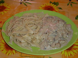 Poulet � la foresti�re et ses p�tes fra�ches