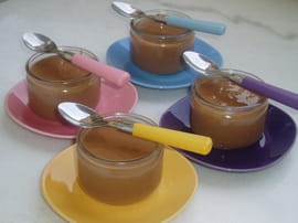 Petits pots de cr�me au chocolat au lait