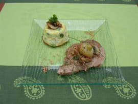 R�ti de porc farci aux herbes fraiches et petit flan au brocoli