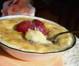 Oeufs au lait aux p�ches caram�lis�es