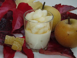 Panna cotta au miel, gingembre et nashi dor�