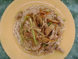Nouilles saut�es au poulet