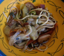 Poulet saut� au concombre et � l ail