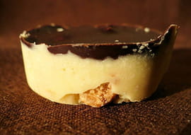 Chocolats bicolores aux �clats de biscuits