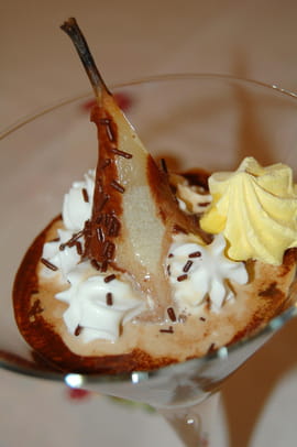 Poires au sirop au chocolat et Bailey s