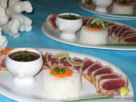 Mi-cuit de filet de thon en habit de coco