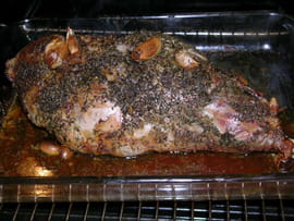 Gigot d agneau au thym, ail et fleur de sel