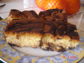 D�licieux cake marbr� aux d�s de pruneaux