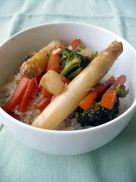 Riz saut� aux l�gumes printaniers