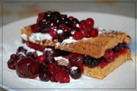 Croque au pain d �pice et aux fruits rouges