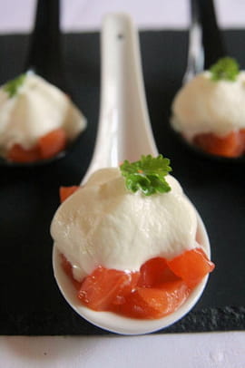Cuill�res de saumon, chantilly � la mandarine