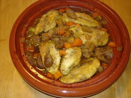Tajine de poulet aux fruits