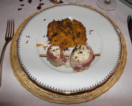 Brochette de lotte au lard fum�