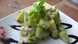 Panach� concombre-feta et sa cr�me de balsamique