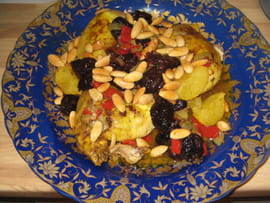 Tajine de poulet pruneaux-amandes