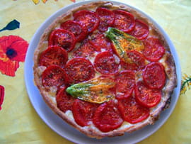 Tarte au thon, mozzarella et tomates