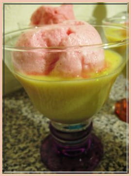 Oeufs a la neige rose