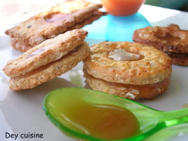 Biscuits fourr�s au caramel