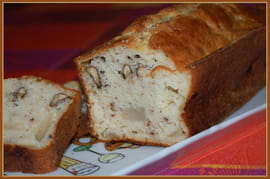 Cake aux poires,  bleu et noix