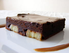 Carr�s fondants chocolat banane, sauce caramel