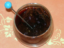 Pruneaux au vin et au rhum
