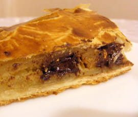 Galette des rois choco-poire, noisette et caramel