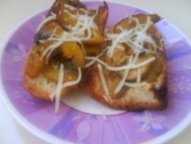 Toasts grill�s aux champignons