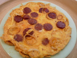 Omelette �pic�e au chorizo et au paprika