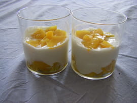 Trifles de petits-suisses aux p�ches