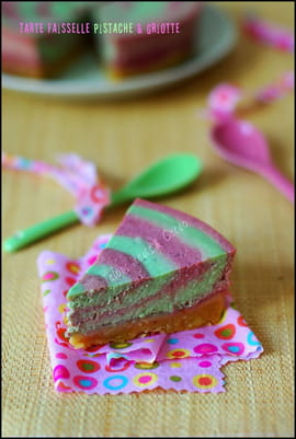 Tarte � la faisselle pistache et griottes
